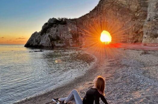 Trekking nel Cilento: Sentiero della Primula, Arco naturale, Grotte del Bussento