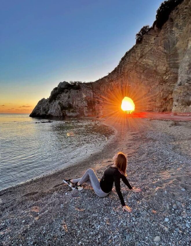 Trekking nel Cilento: Sentiero della Primula, Arco naturale, Grotte del Bussento