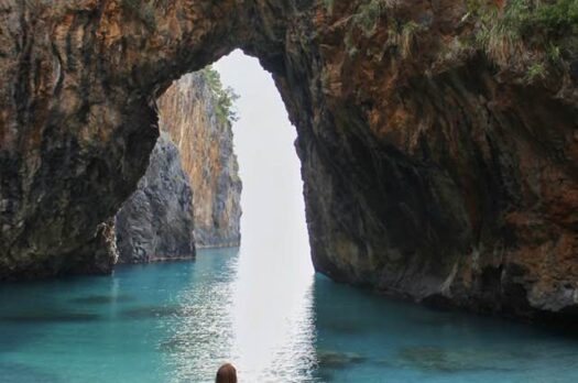 Calabria: l’Arcomagno e il borgo di Orsomarso