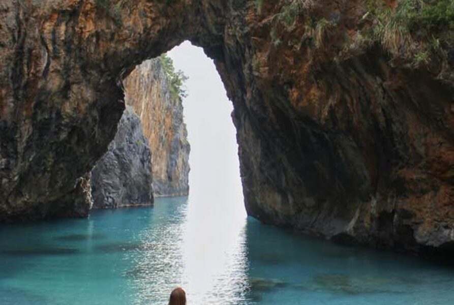 Calabria: l’Arcomagno e il borgo di Orsomarso
